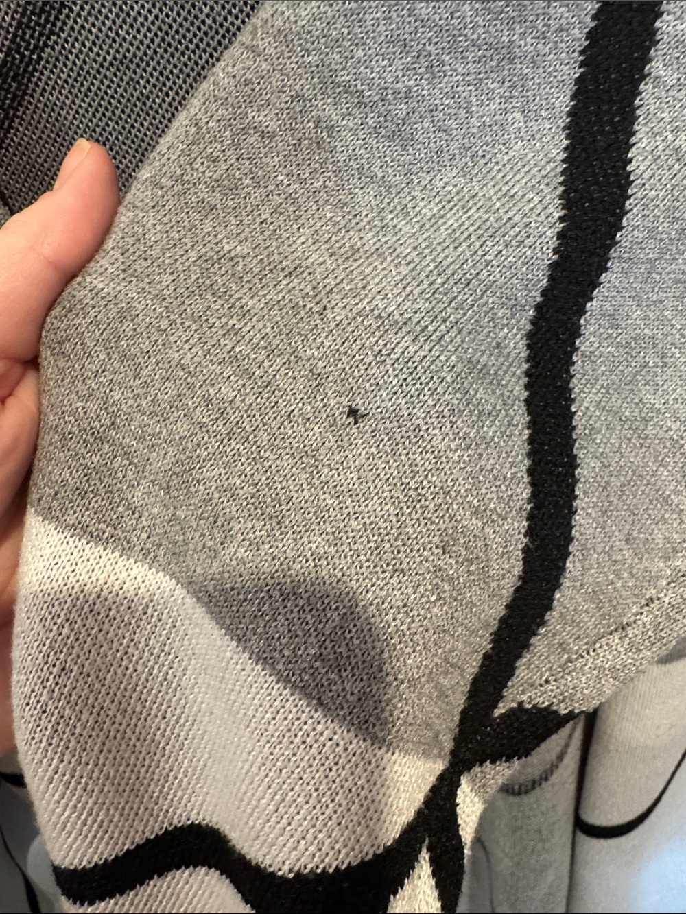 Oliver Open-Front Gray & White Geometric Cardigan - Picture 3 of 5